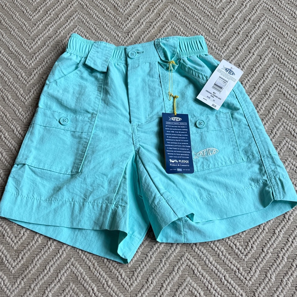 NWT AFTCO shorts size 22